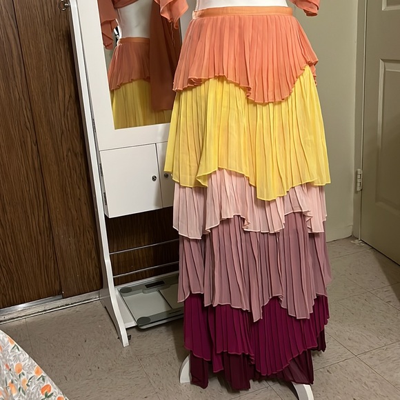 Two Piece beautiful flowy set - Picture 6 of 11